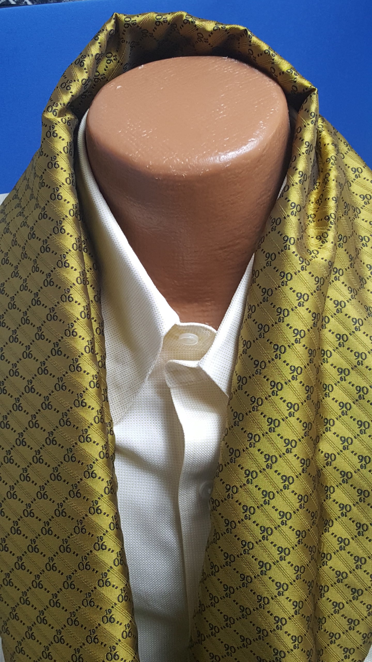 Alpha Phi Alpha men's scarves for winter fashion